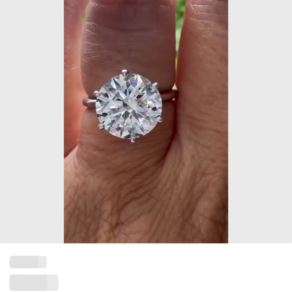 Silver Solitaire Ring with Brilliant Diamond 4 carat stone